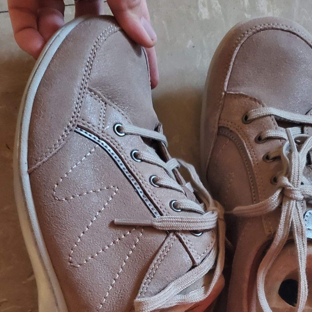 New Aravon Bromly Oxford without box 8.5EE